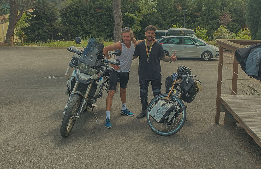 imagenes de viaje realizadas por mario de free live free ride con un drone de españa